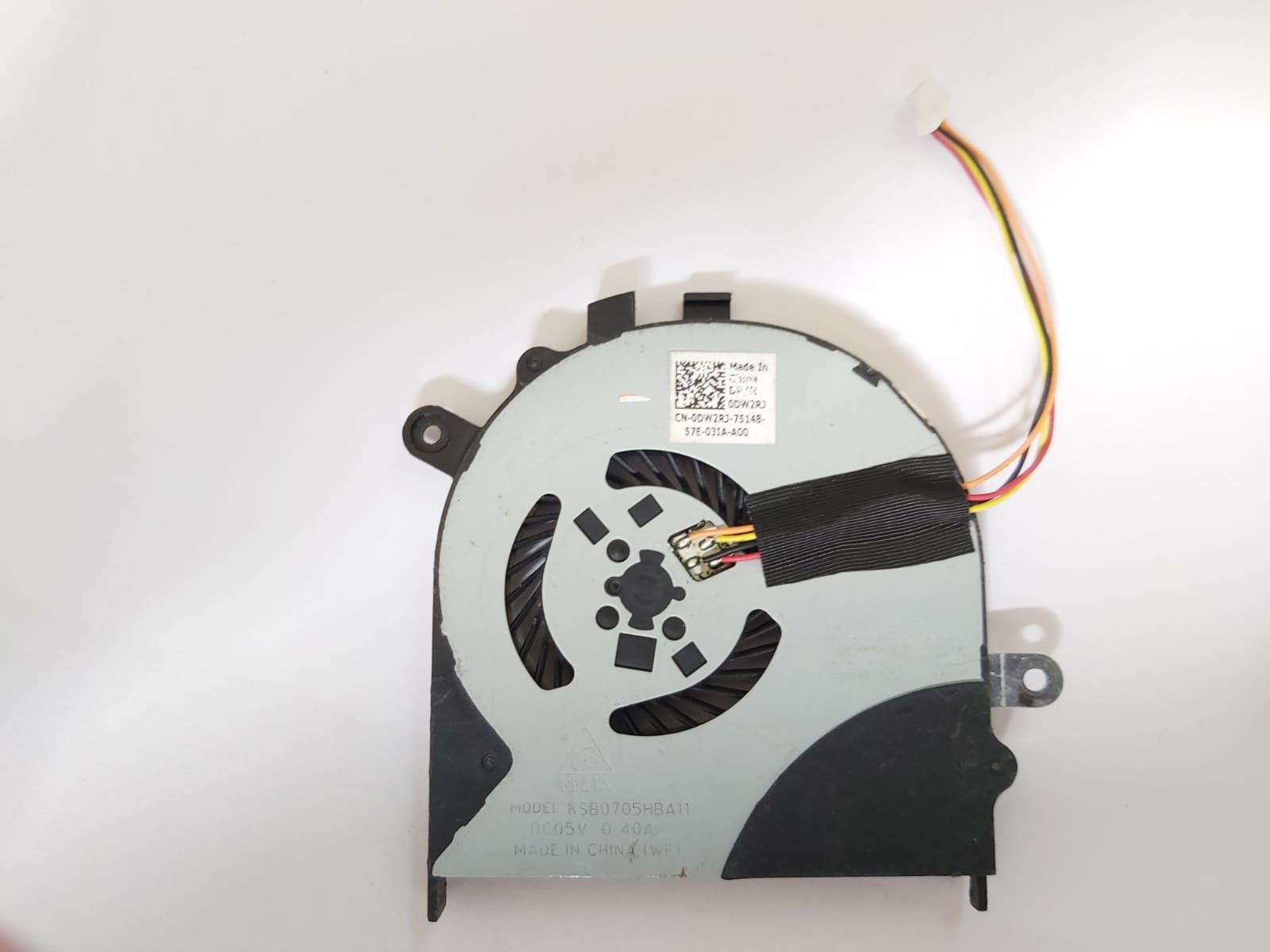 dell-inspiron-13-7353-7359-7453-p57g-i7353-i7359-0d4cg8-d4cg8-023__1463826631039831